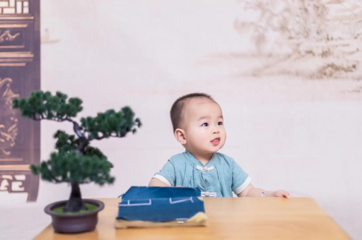 江门几个月宝宝不吐奶 江门几个月宝宝不吐奶